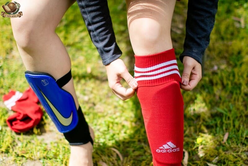 Bọc ống quyển là phụ kiện bắt buộc phải có khi thi đấu sân 5 người