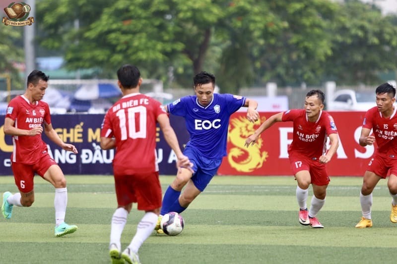 Các đội cần phải lần lượt gặp nhau để tính điểm xếp hạng