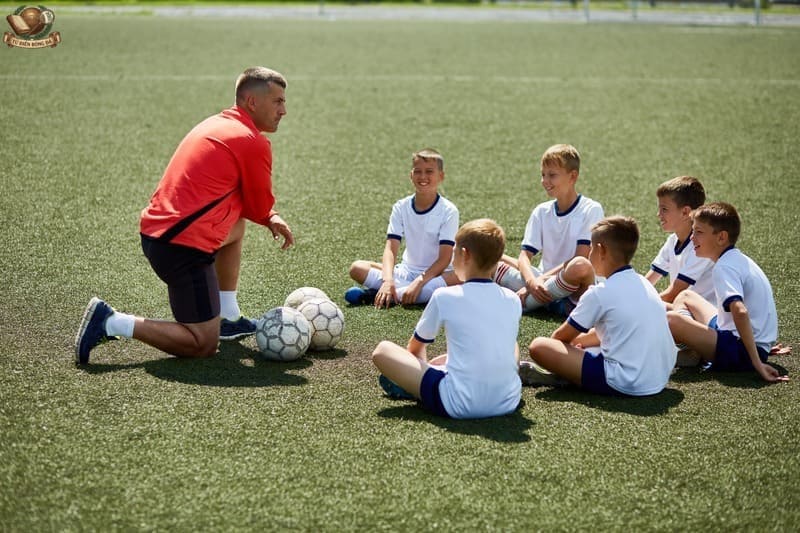 Coach hướng tới việc nâng cao hiệu suất và khai phá tiềm năng cá nhân