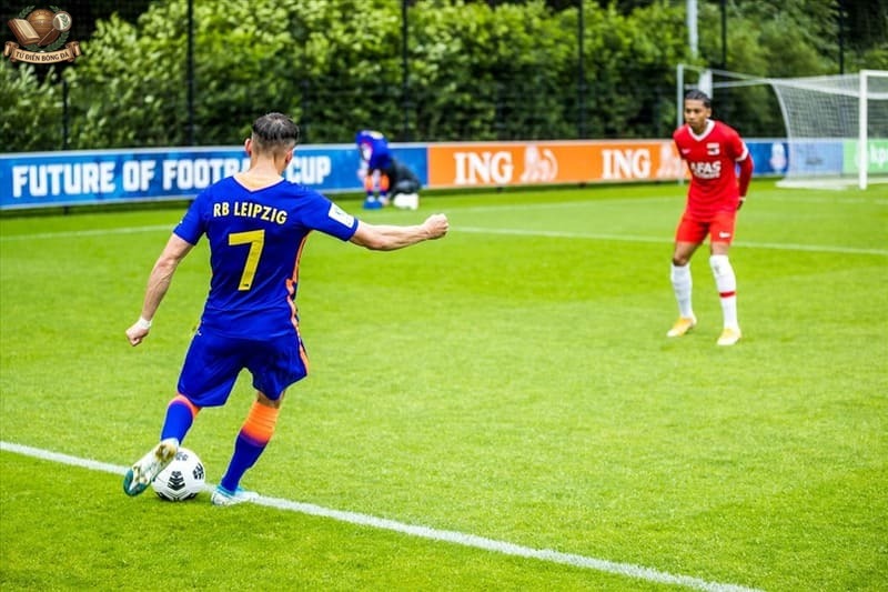 Đá biên thay thế hoàn toàn cho ném biên khi vượt biên dọc