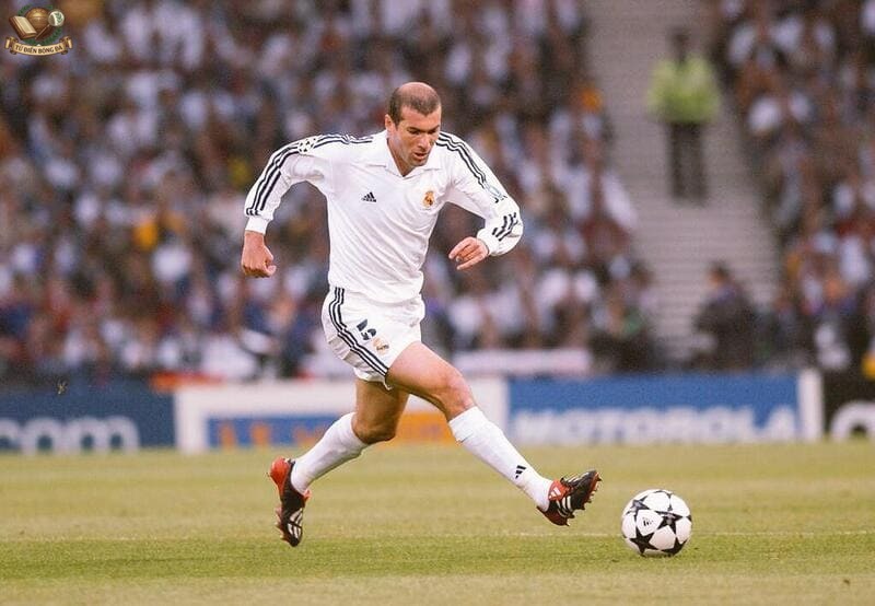 Zinedine Zidane là hộ công theo phong cách cổ điển